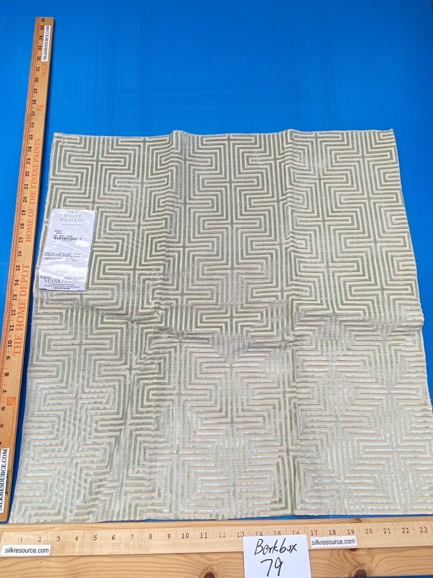 12 Berkbox79 Square Velvet by Old World Weavers Nexus Aqua Cut Velvet MSRP USD360/y
