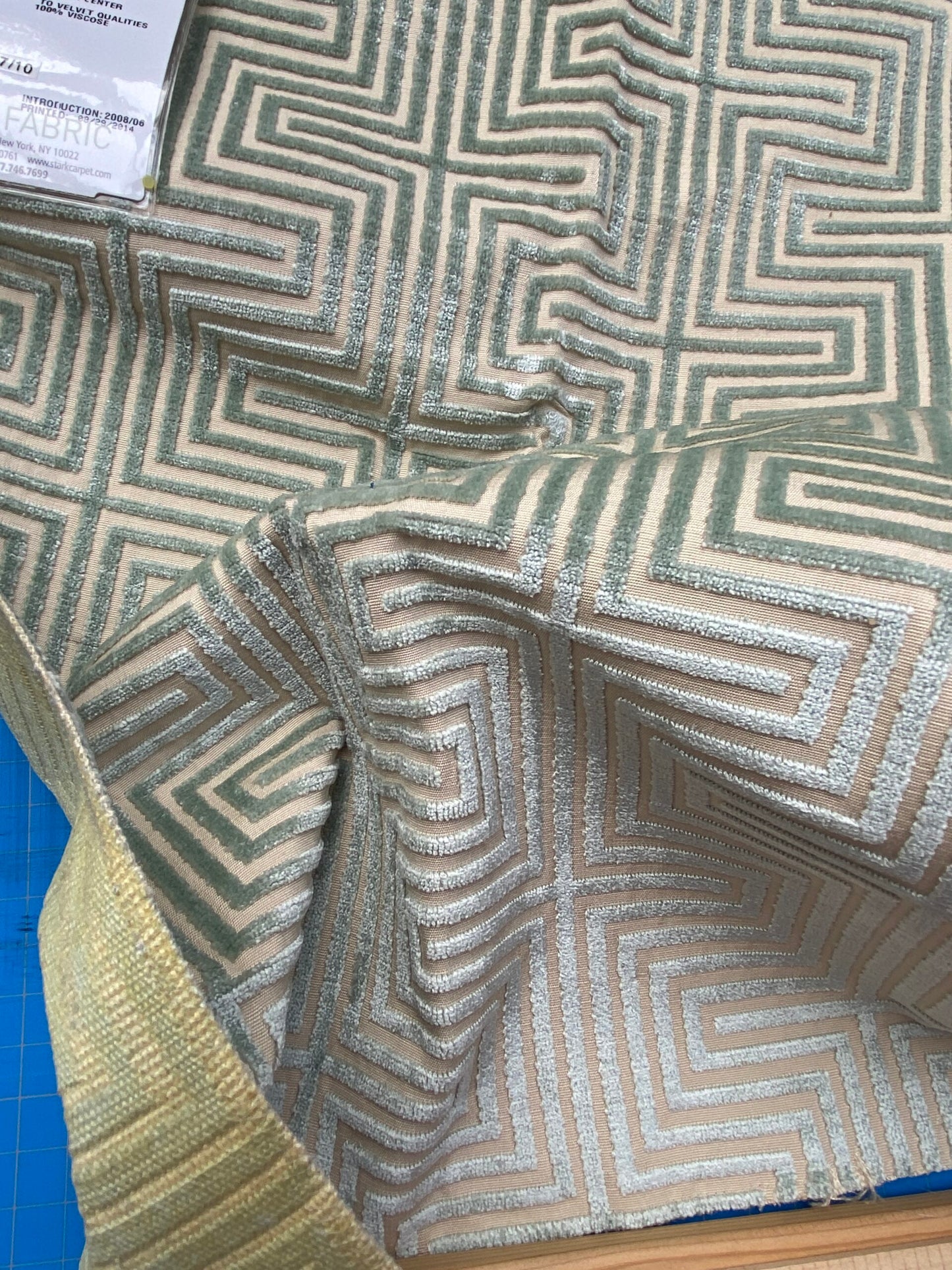 12 Berkbox79 Square Velvet by Old World Weavers Nexus Aqua Cut Velvet MSRP USD360/y