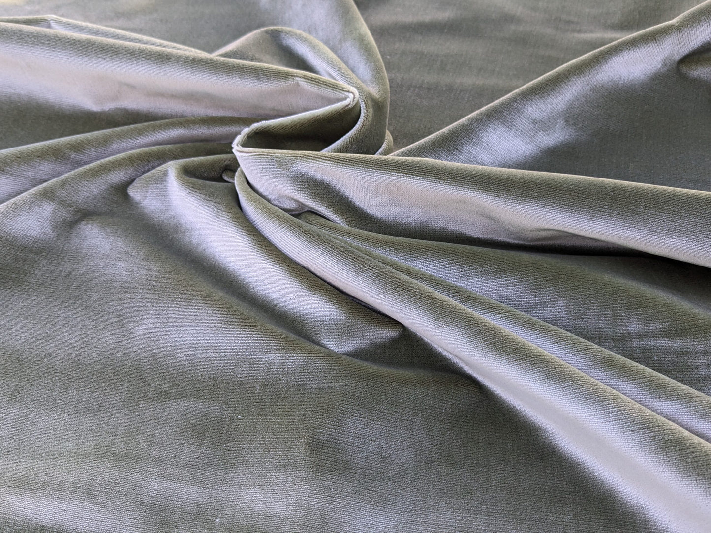 Scalamandre Folio Thyme Green Superb Silk Velvet With Cuddly Silk Pile Yet Durable brown MSRP USD 566/y