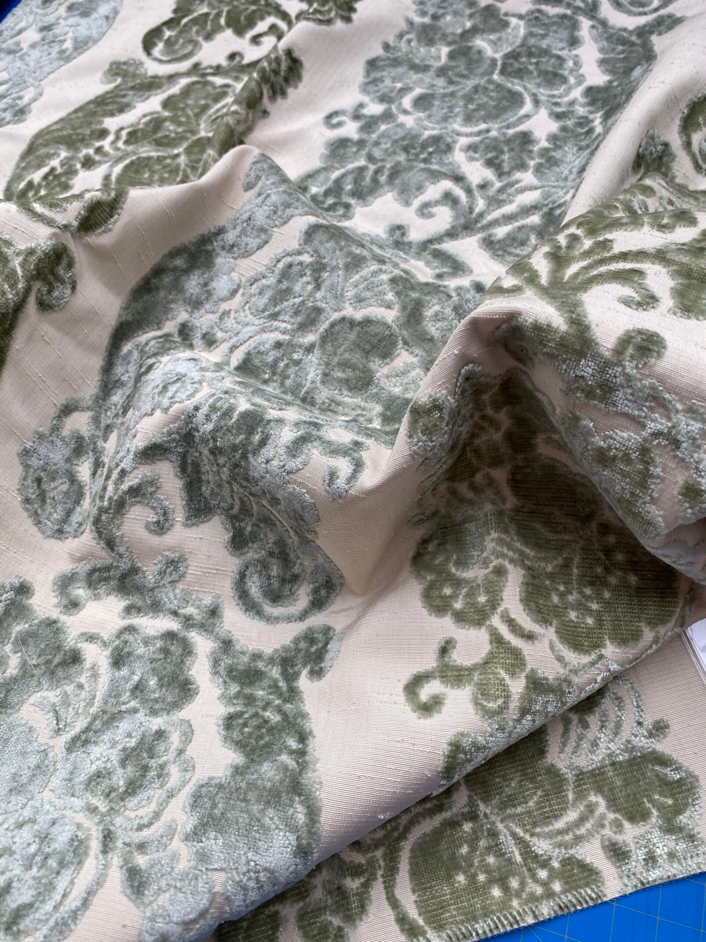 6 Berkbox80 Square Velvet by Grey Watkins Riggato Graziella Jade MSRP USD470/y