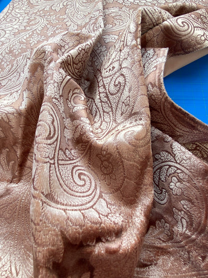 19 Berkbox80 Square Velvet by Scalamandre Palermo Velvet Paisley Copper Brown MSRP USD628/y