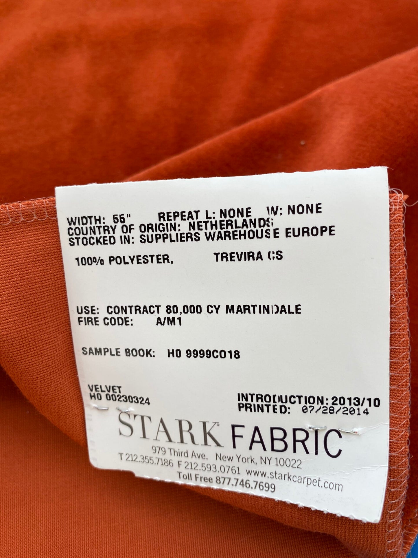 9 Berkbox81 Square Velvet by Lelievre Paris Nabab Chaudron Red Solid Polyester MSRP USD 442/y