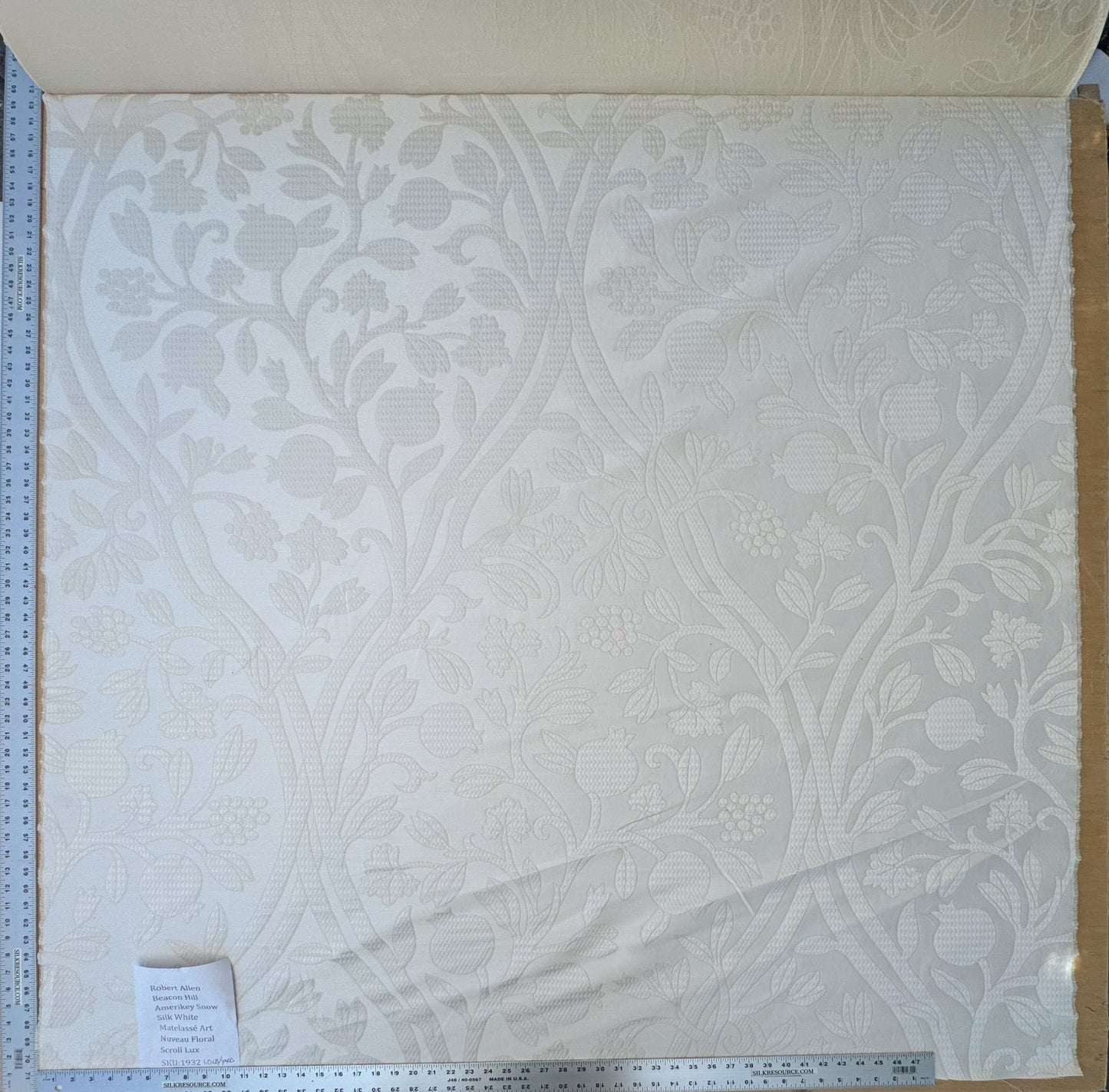 Robert Allen Beacon Hill Amerikey Snow Silk White Matelassé Art Nouveau Pomegranate Grape Floral Scroll Lux MSRP USD195/y