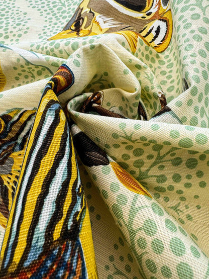 1.4 y Scalamandre Barbuda Coral/Apricot/Green Gold Dots Fish Nautical Ocean