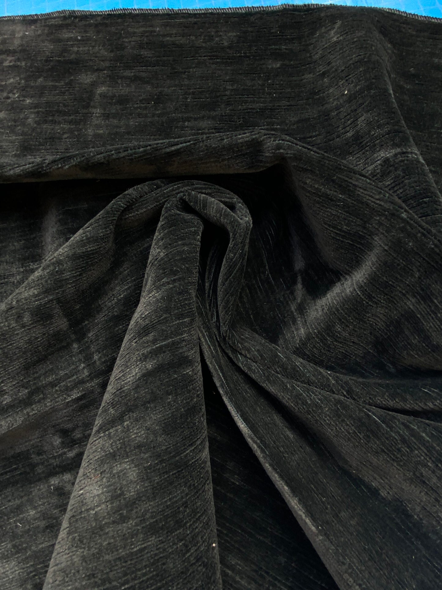 6 Berkbox83 Square Velvet by Old World Weavers Como Linen Caviar Green Texture MSRP USD 354/y