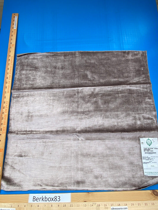 20 Berkbox83 Square Velvet by Old World Weavers Taos Silicon Finis Orchard Gray Solid Texture MSRP USD210/y