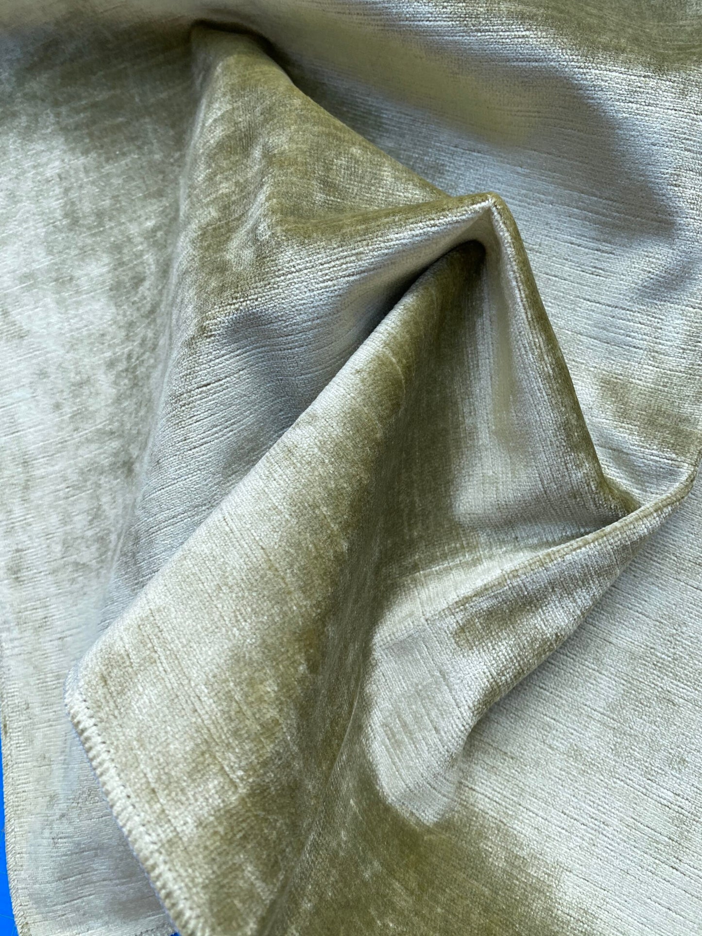 24 Berkbox83 Square Velvet by Old World Weavers Taos Silicon Finis Quince Light Green Solid Texture MSRP USD210/y