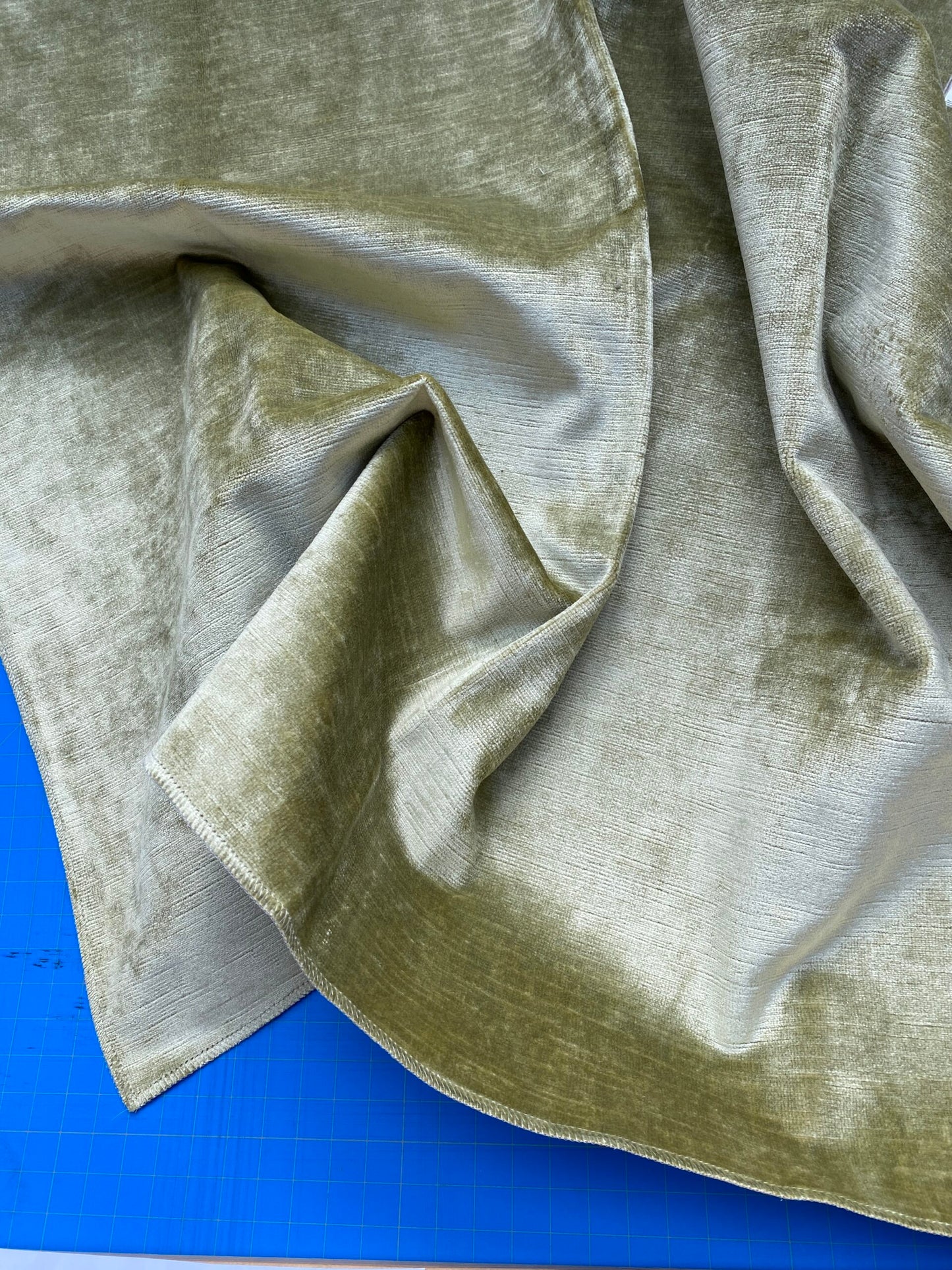 24 Berkbox83 Square Velvet by Old World Weavers Taos Silicon Finis Quince Light Green Solid Texture MSRP USD210/y