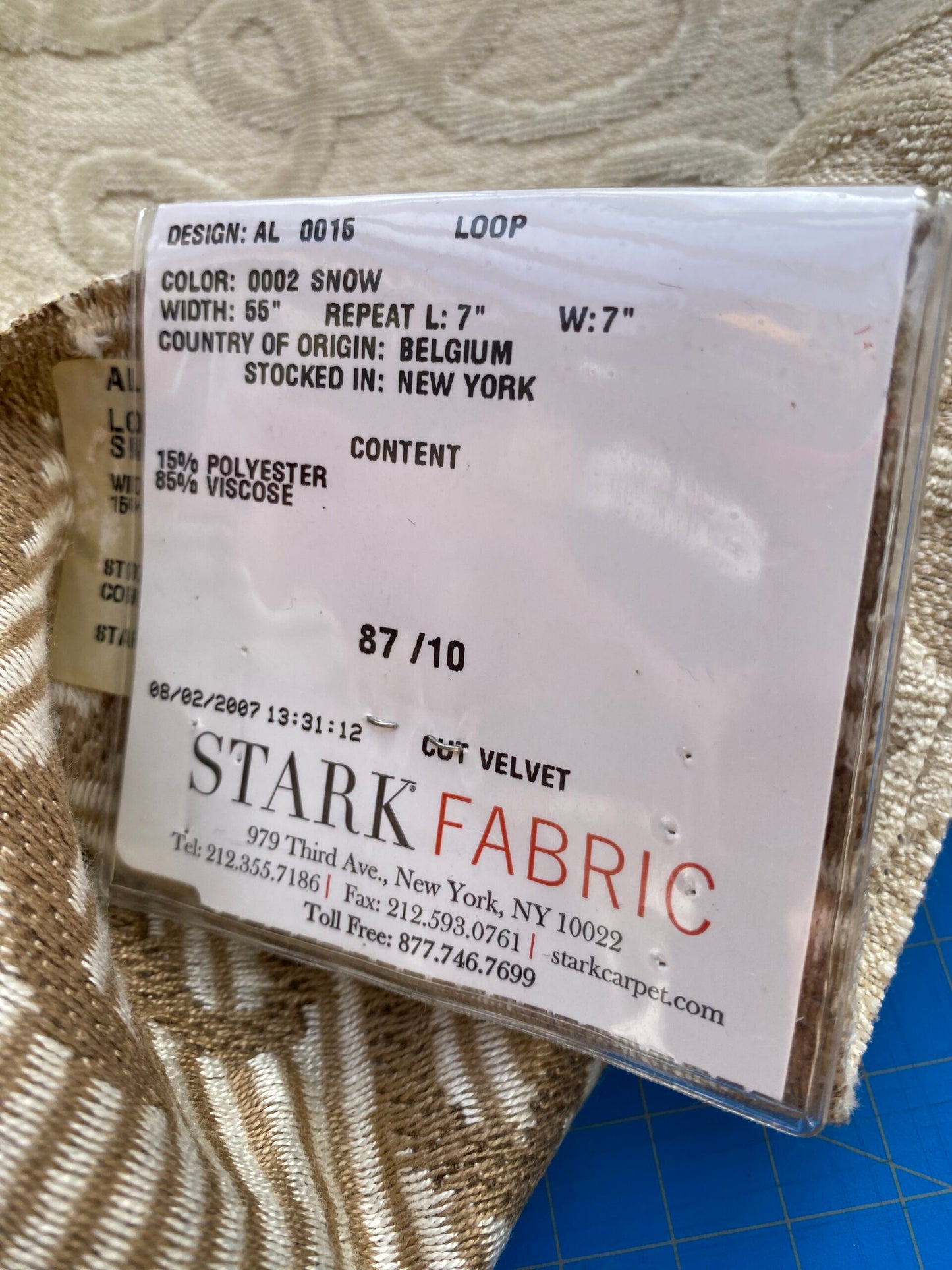 23 Berkbox84 Square Velvet by Old World Weavers Loop Snow Beige Abstract Graphic MSRP USD 320/y