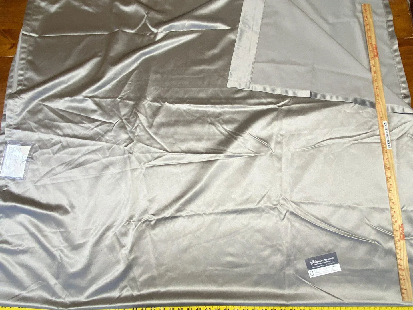 10 Boxu Scalamandre 2.4y James Hare Satin Reflection Smoked Glass Silver