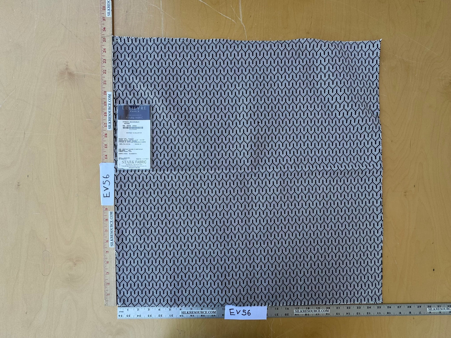 4 EV56 Square 25" x 25" Jacquard by Lelievre Strada Reversible Poivre Black and White Small Jacquard Small Scale Chevron Geometric MSRP USD 602/y