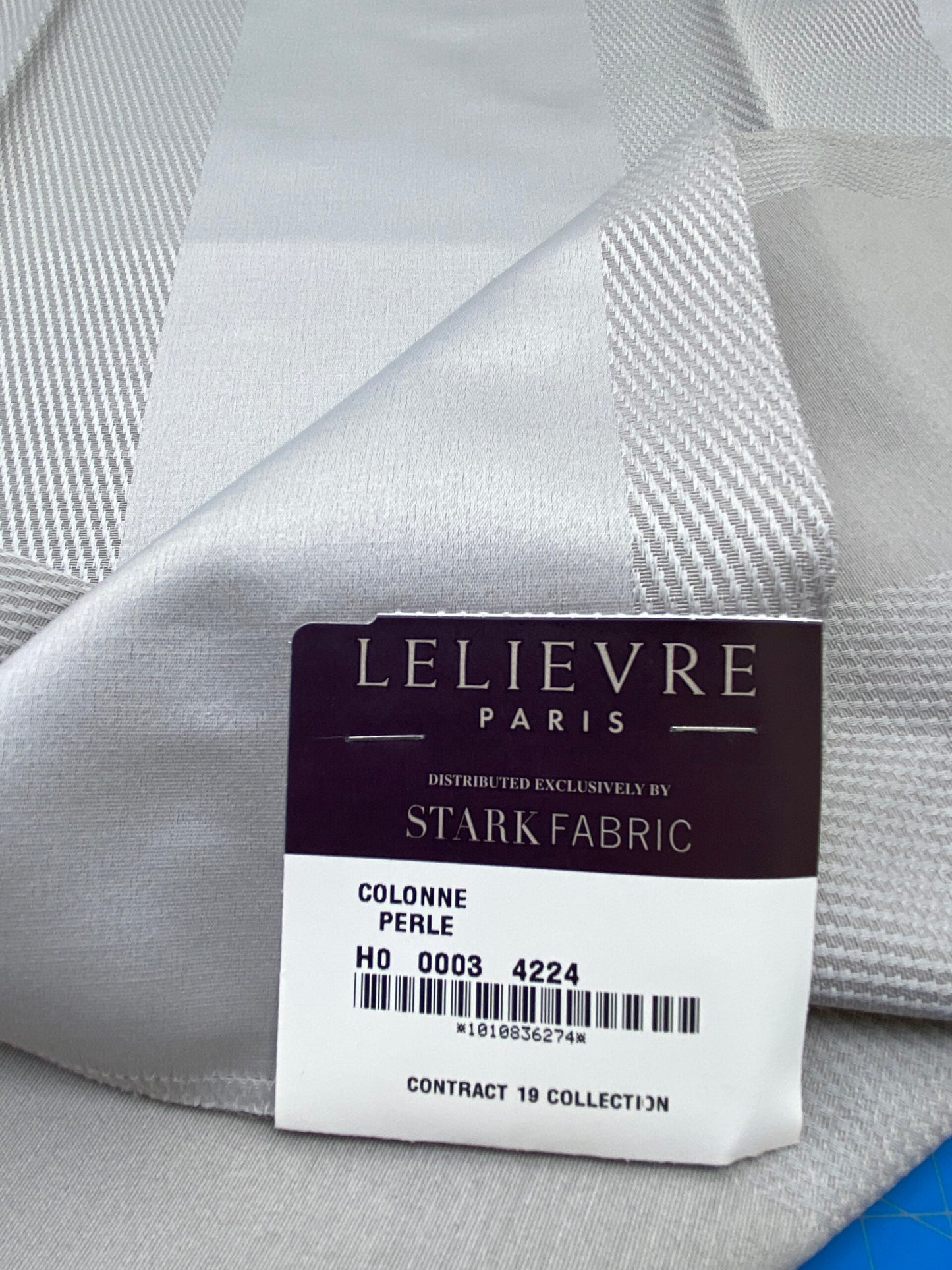 34 Berkbox85 Square Jacquard by Lelievre Paris Colonne Perle White  Stripe MSRP USD444/y