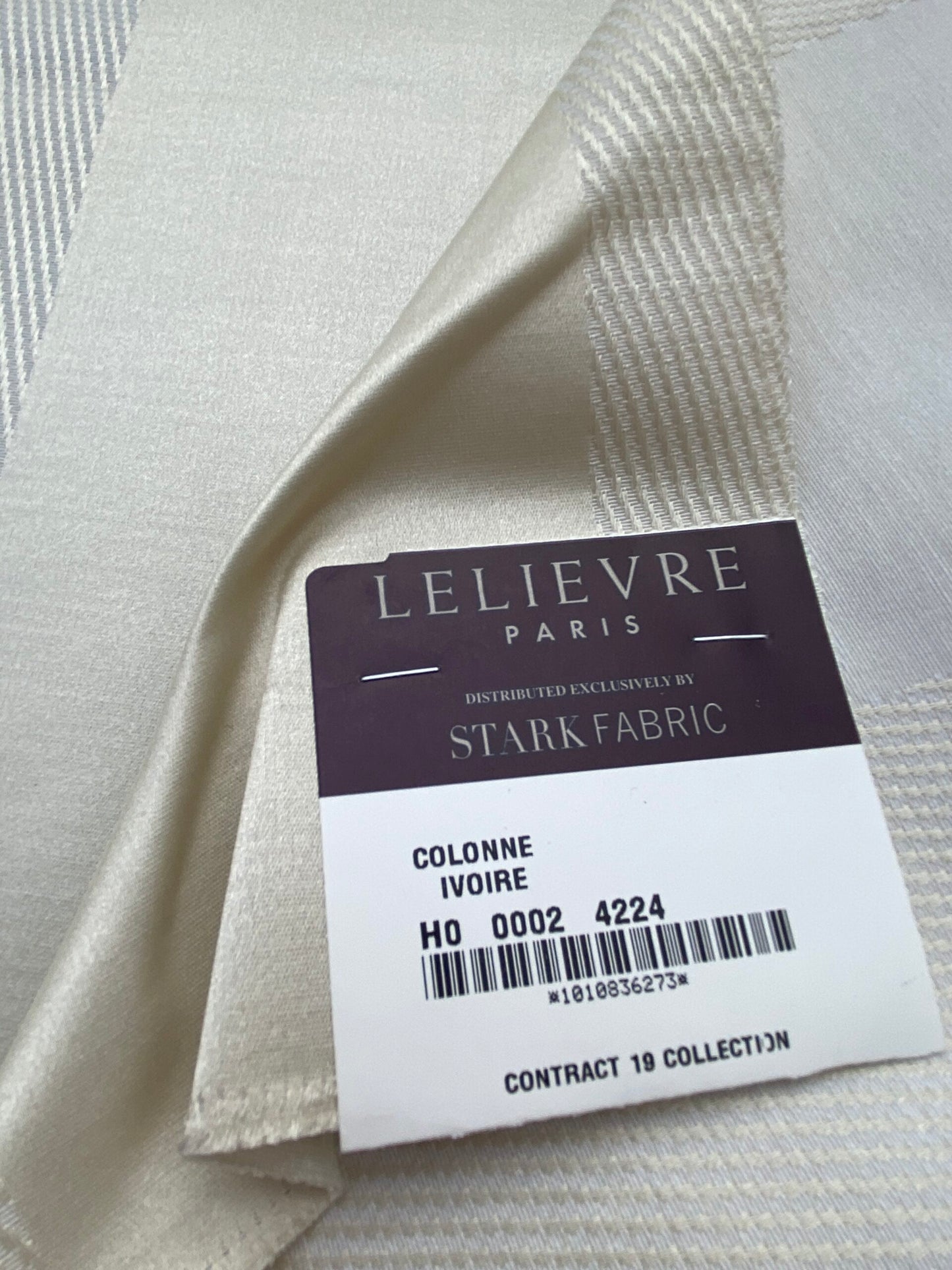 36 Berkbox85 Square Jacquard by Lelievre Paris Colonne Ivorie Cream White Stripe MSRP USD444/y