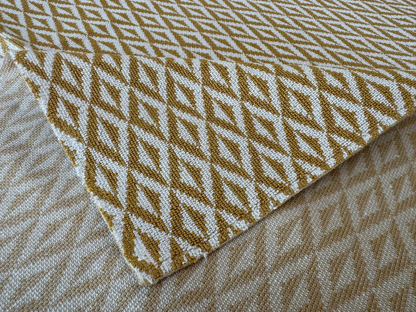 20 EV56 Square 25" x 25" Scalamandre Lelievre Paris Origami Epingle Paille Yellow White Diamond Geometric Small Scale MSRP USD374/y