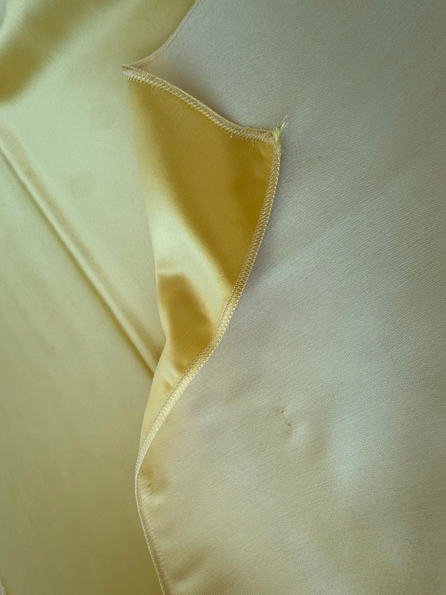 29 EV56 Square 26" x 26" Scalamandre Lelievre Paris Miroir Or Yellow Solid Polyester MSRP USD374/y