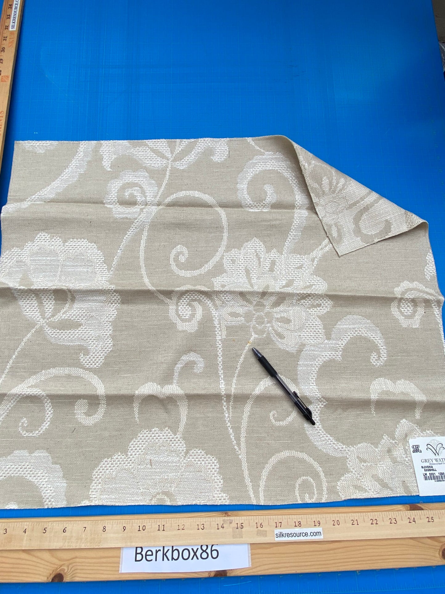 32 Berkbox86 Square Jacquard by Grey Watkins Slovenia Eggshell Beige White Large Crewel Flower Lampas Fr Italy Damask Novelty MSRP USD 290/Y