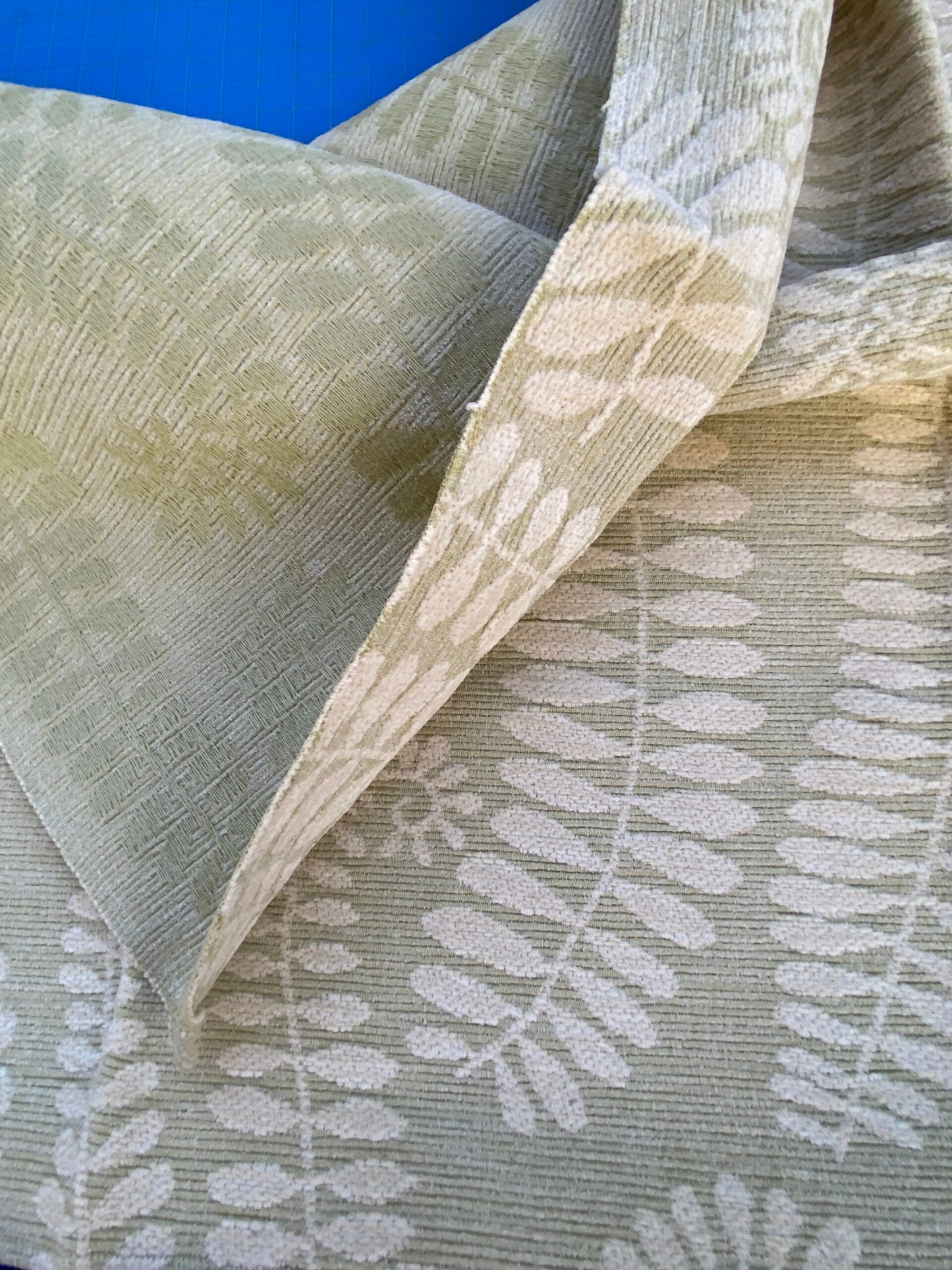 9 Berkbox87 Square Jacquard by Fonthill Botanique Leaf Beige Chenille Jacquard Tropical MSRP USD 300+/y