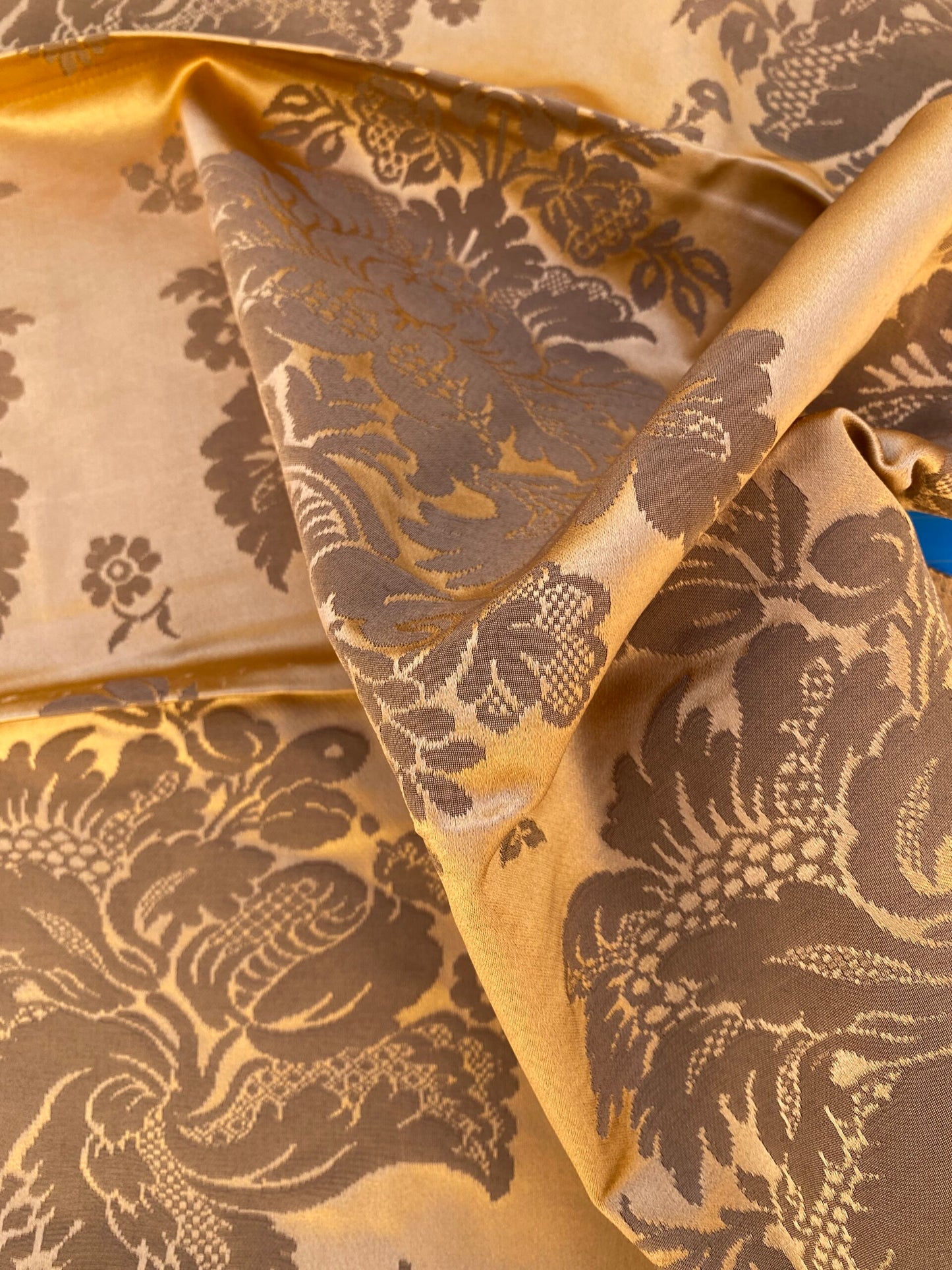 23 Berkbox87 Square Jacquard by Tassinari &amp; Chatel Mortemer Cuivre Brown Damask MSRP USD 300+/y