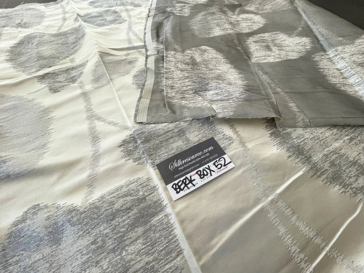 12 Berkbox52 1 yard Scalamandre Isabella White Gray Foliage Silk Lampas MSRP USD 428/Y