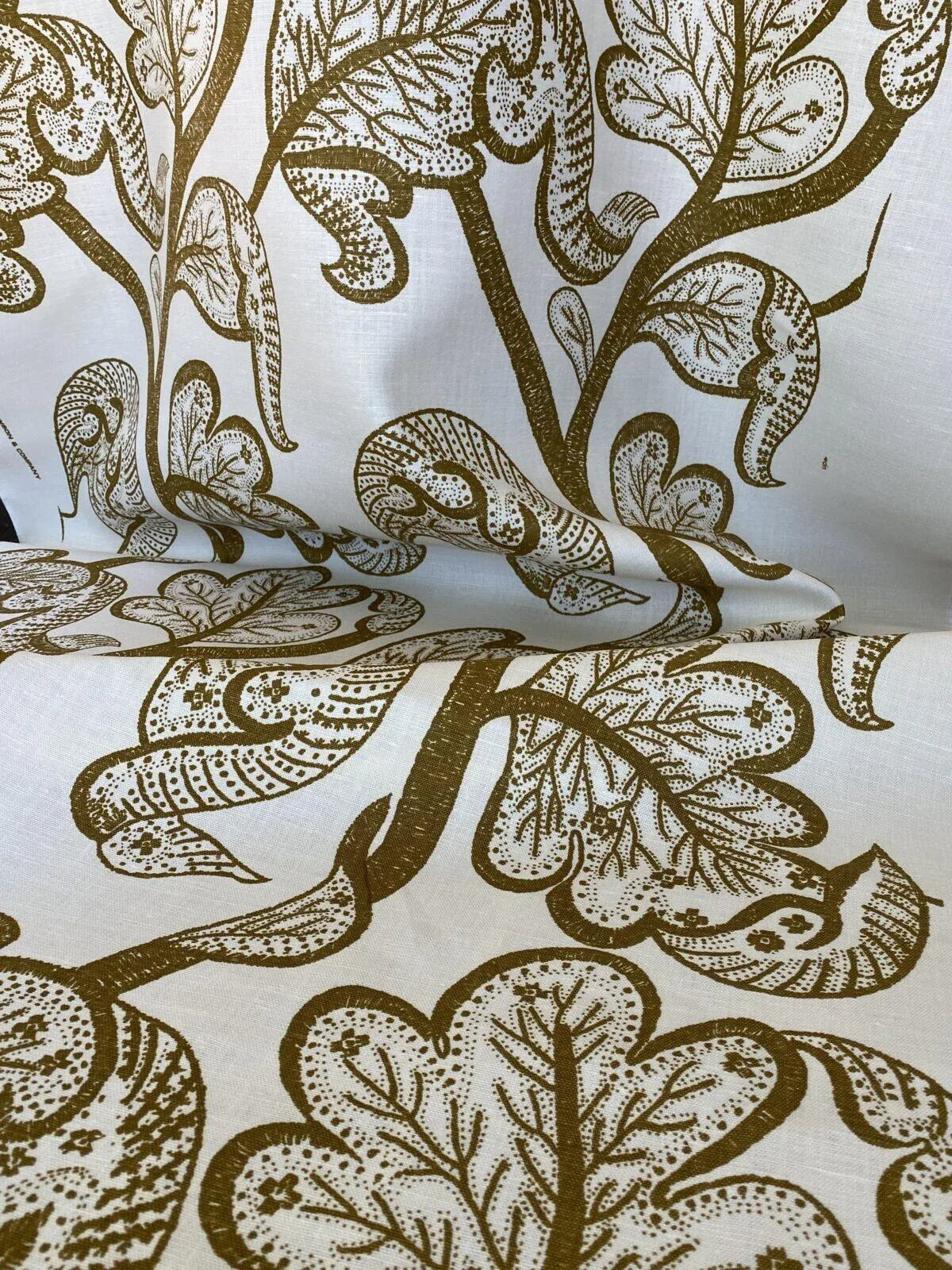 Scalamandre " Russell - Linen Butterscotch MSRP USD 188/Y Albert Hadley Linen Print Jacobean Tan