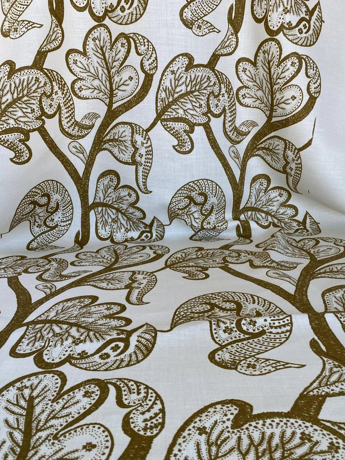 Scalamandre " Russell - Linen Butterscotch MSRP USD 188/Y Albert Hadley Linen Print Jacobean Tan