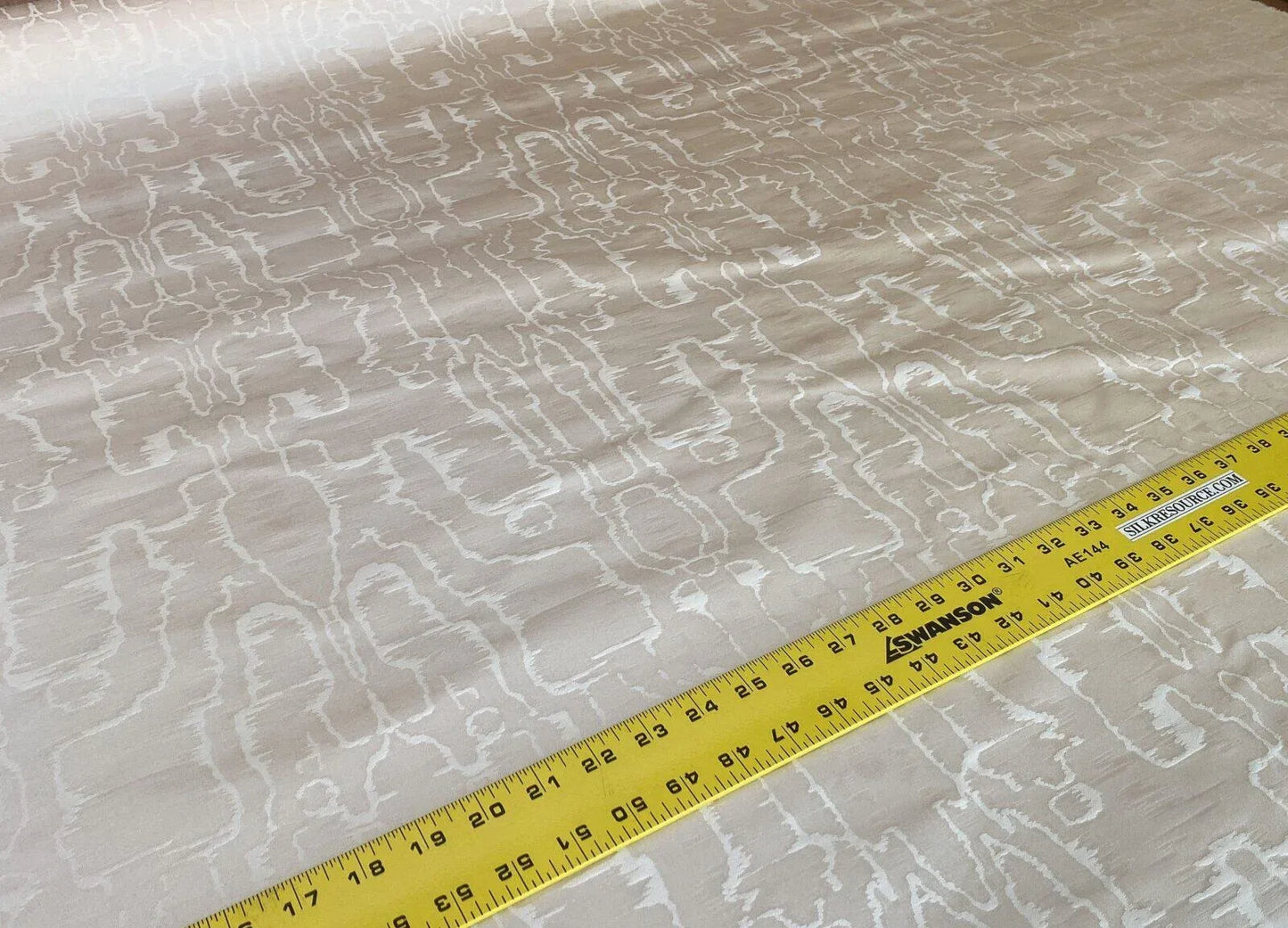 Scalamandre " Salon Moire Shell Pink Classic Silk Moire Watermark Historical Reversible MSRP USD 442/Y