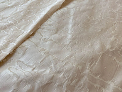 Scalamandre " Salon Moire Shell Pink Classic Silk Moire Watermark Historical Reversible MSRP USD 442/Y