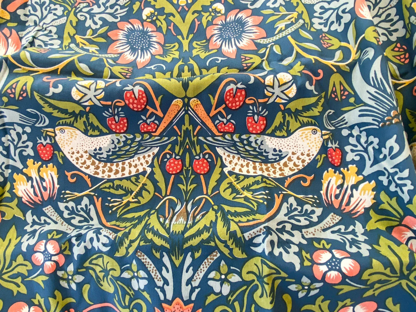 10 Berkbox56 2.4 yard Scalamandre Bird Strawberry Thief William Morris Floral pattern Blue