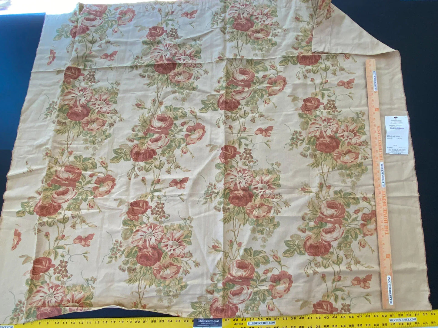 12 Berkbox56 1.3 yard Scalamandre Balmoral-Corn linen Rose, Green Floral