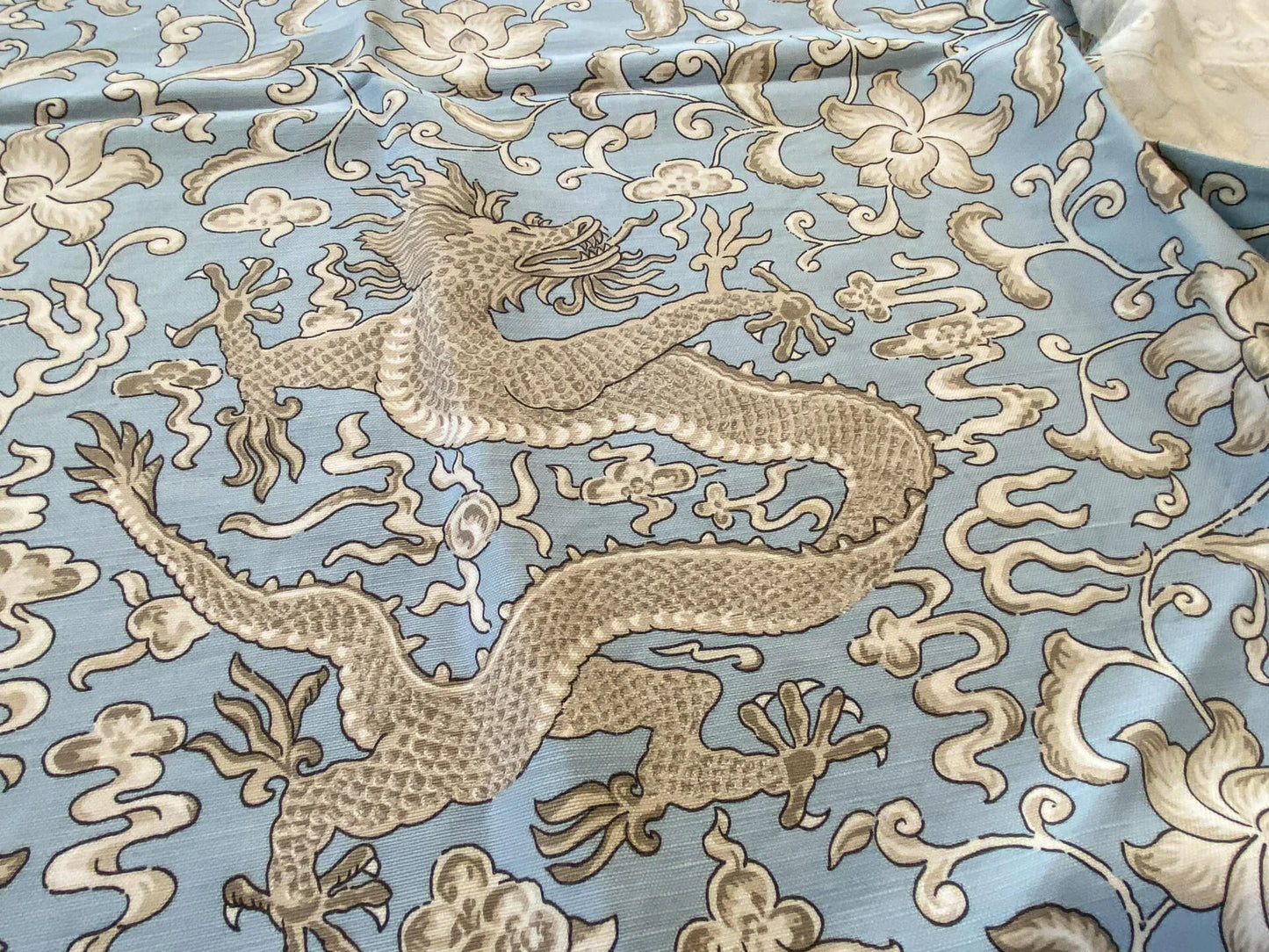 16 Berkbox56 1.2 yard Scalamandre Chi'en Dragon Linen Print Sky Blue MSRP USD 286/Y