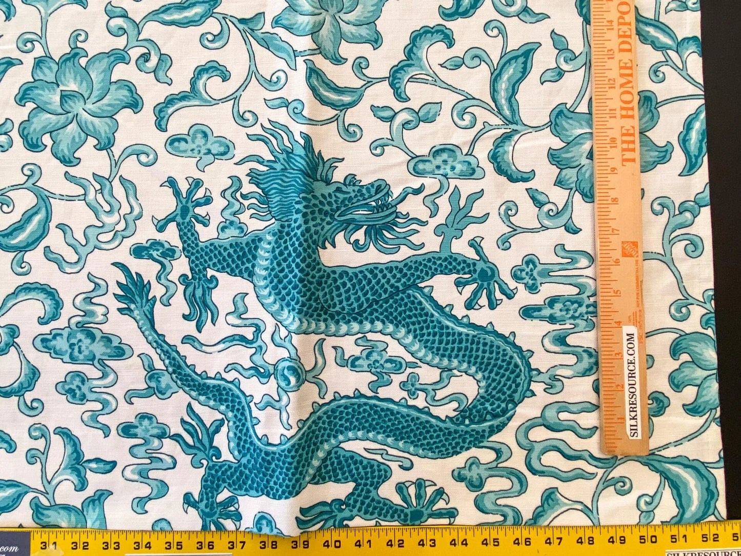 21 Berkbox56 1.2 yard Scalamandre Chi'en Dragon Linen Print Blue White