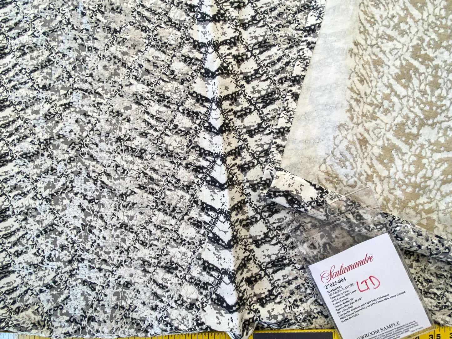 25 Berkbox56 1yard  Scalamandre Komodo Modern Nature Carbon Embroidery Print