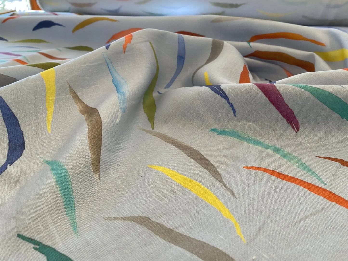 Scalamandre Salvo Confetti MSRP USD 206/Y Stunning Abstract Art On Linen Seagull