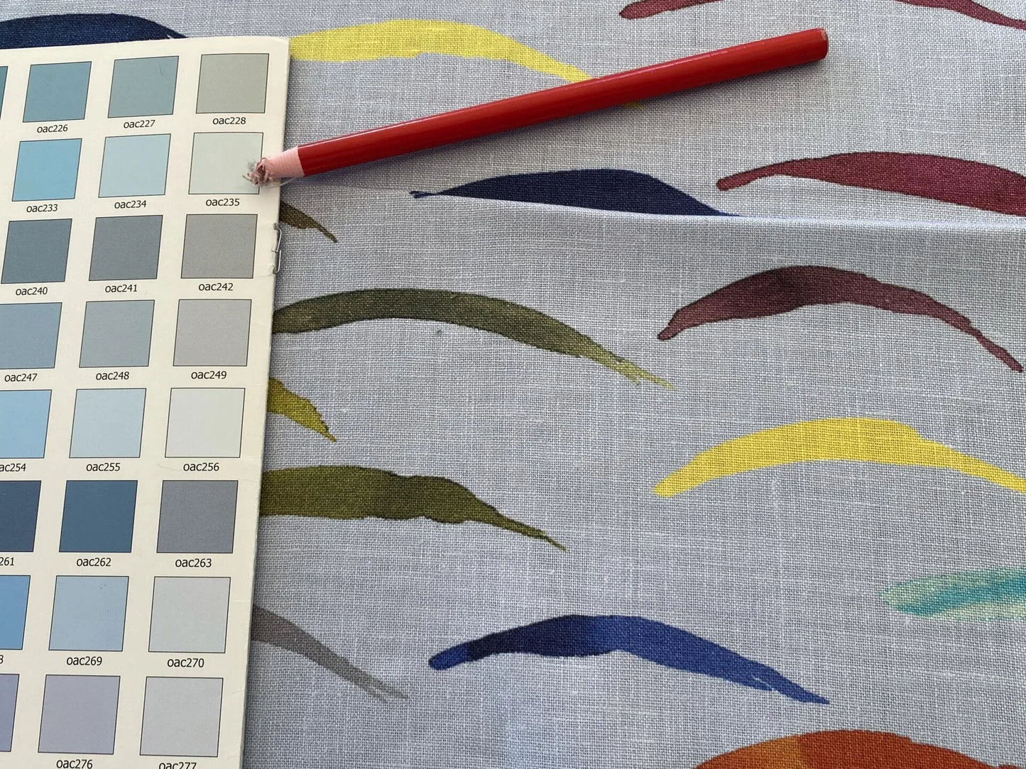 Scalamandre Salvo Confetti MSRP USD 206/Y Stunning Abstract Art On Linen Seagull