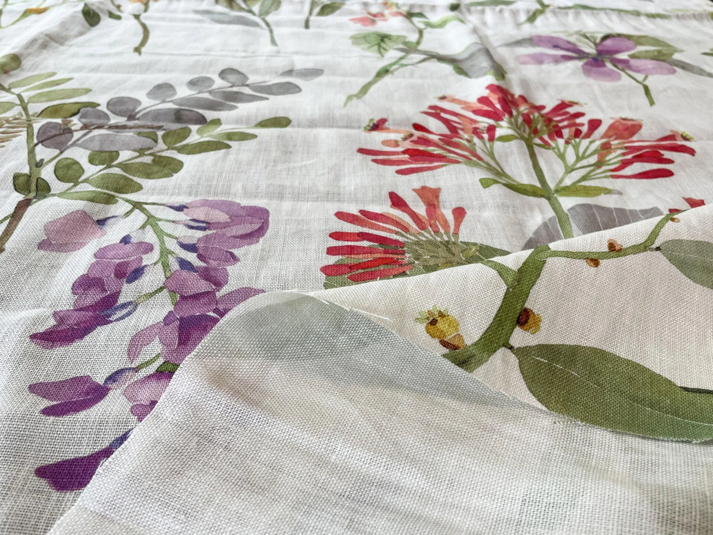 Scalamandre Astley Boucle Biscuit White Flowers - 1.2y