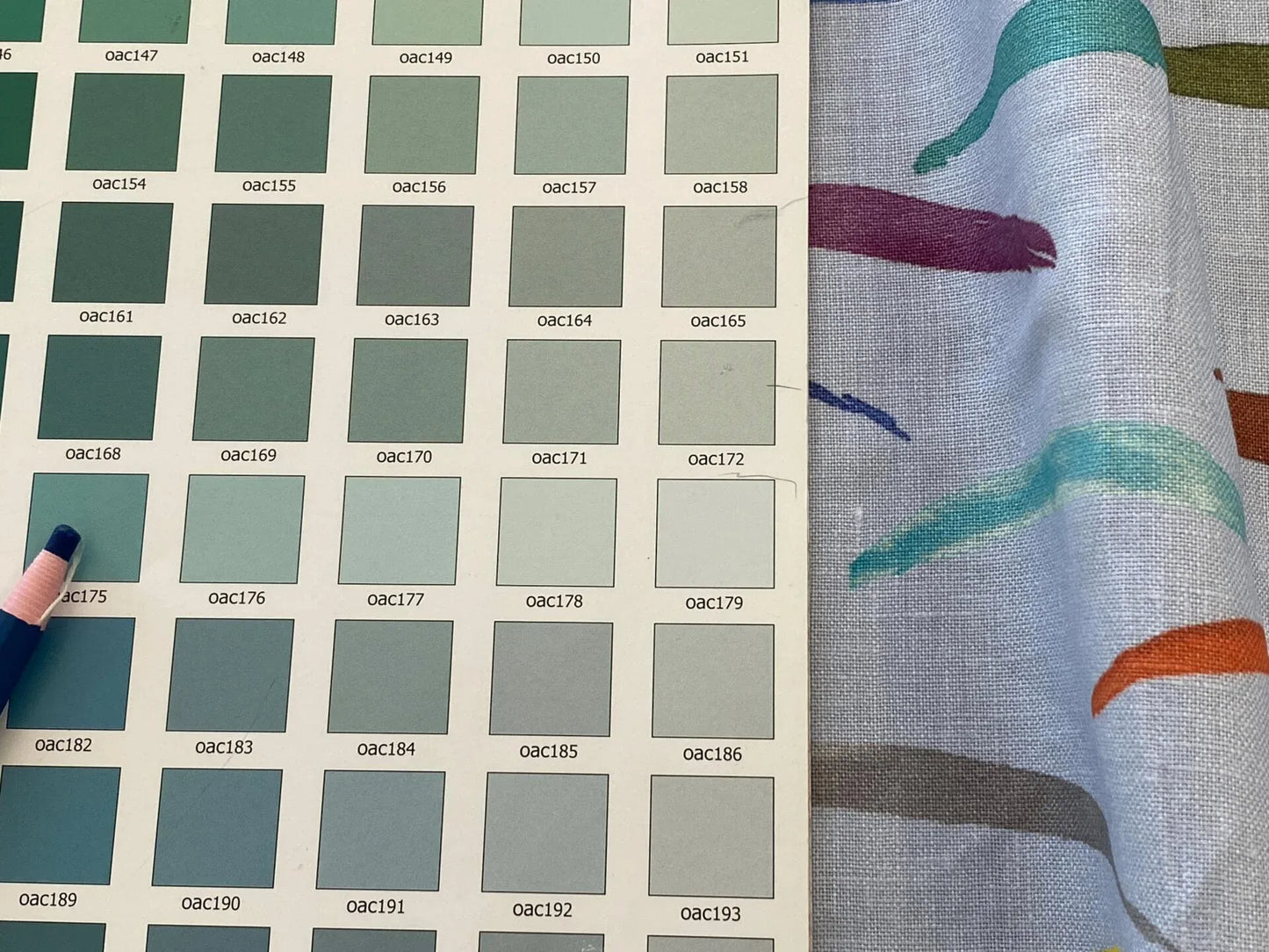 Scalamandre Salvo Confetti MSRP USD 206/Y Stunning Abstract Art On Linen Seagull