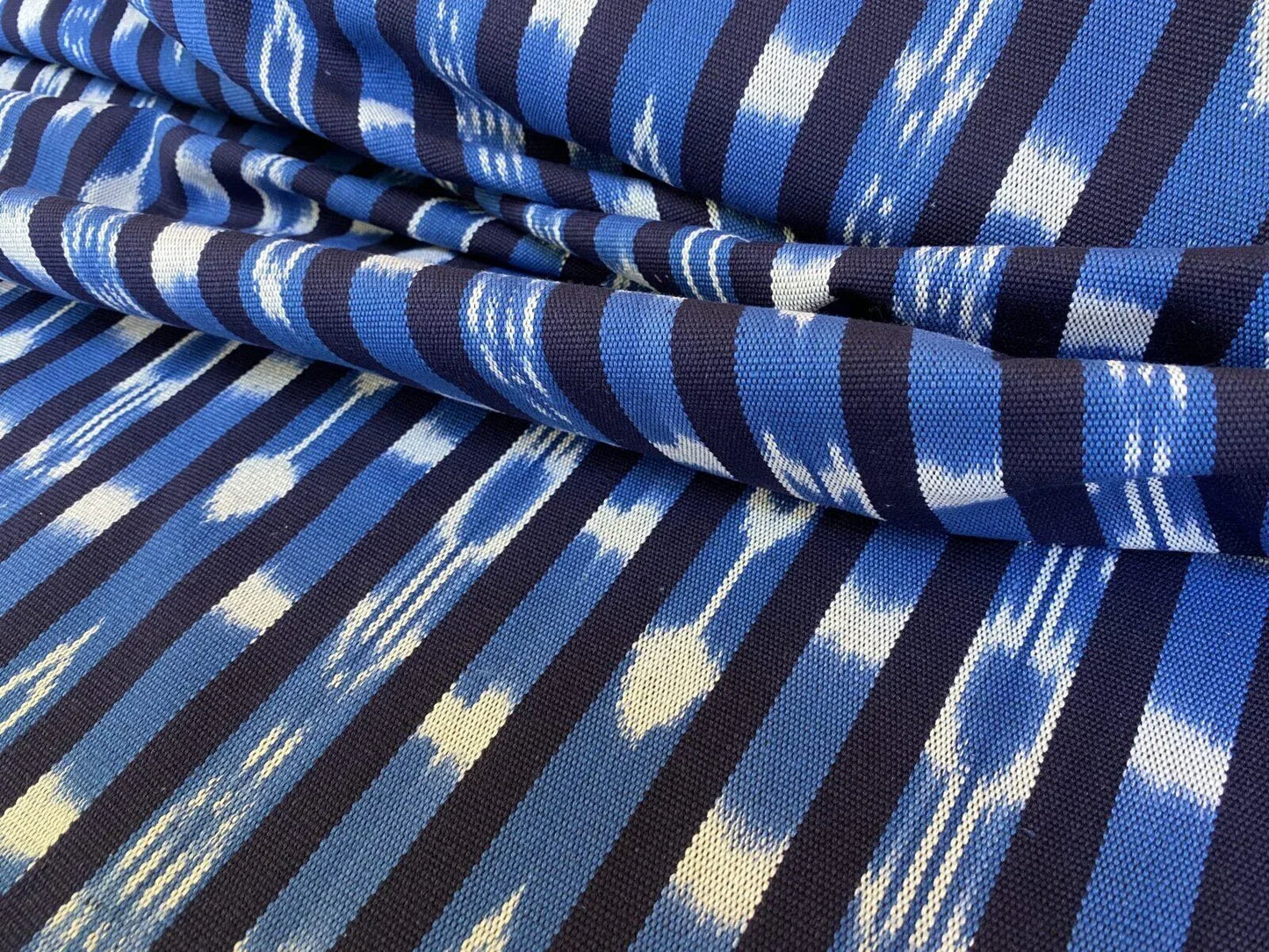 By yard Scalamandre Jakarta Ikat Stripe Indigo Asian Ikat Warp Print Blue White MSRP USD 138/Y