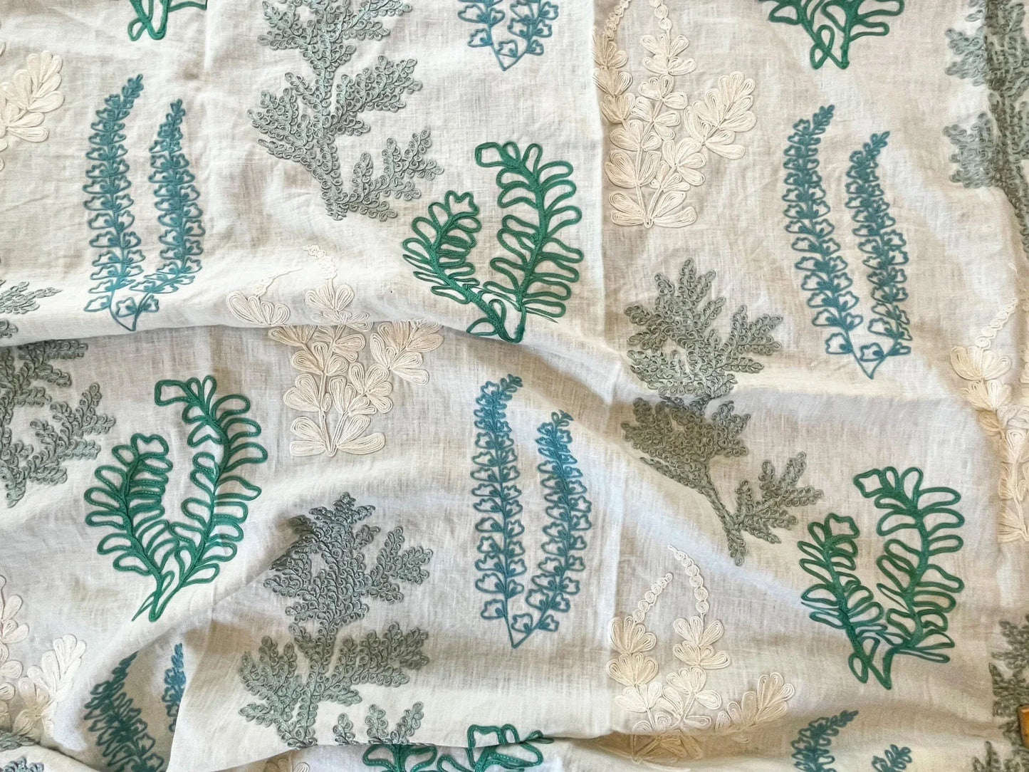 20 Berkbox54 1.25Y Scalamandre Harbor Green Seaweeds Ocean Plants Coral Reef Embroidery Linen MSRP USD 288