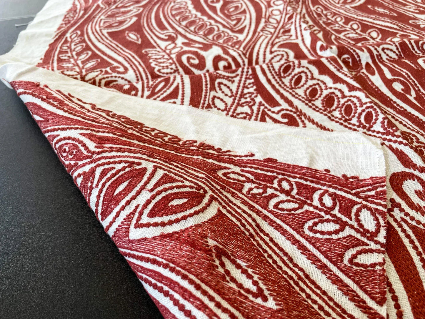 8 Berkbox54 27"x27 Square Fanfare Red Paisley Design Embroidery MSRP USD 382