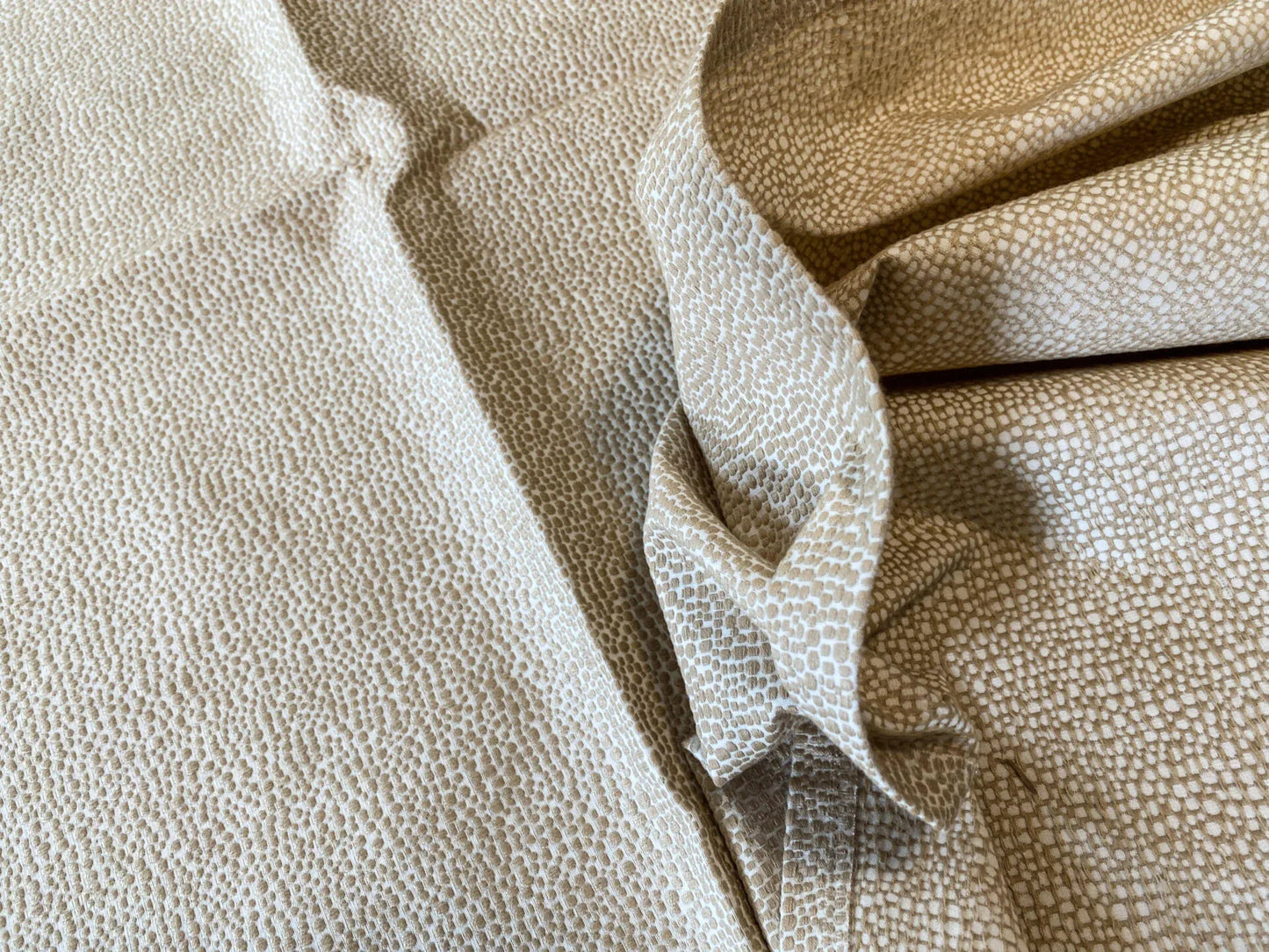 18 Berkbox64 Finished Drapery 2.5yard Scalamandre SHAGREEN Champagne Beige Animal Skin Small Scale MSRP USD250/y