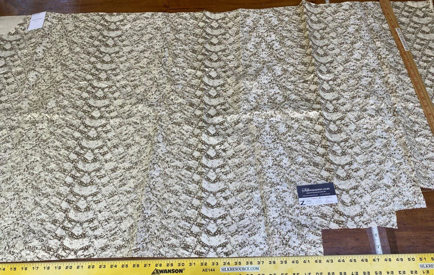 12 Boxz Scalamandre .9 Yards Sandy Tracks