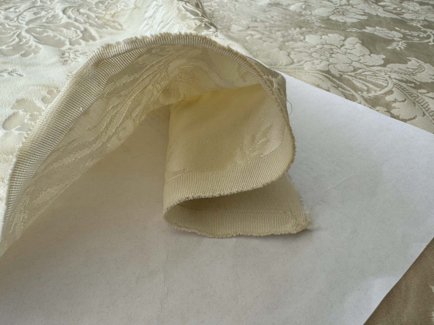 2.8y Scalamandre Leleivre Paris Alicante Damask White Cream Beige Damask Floral Renaissance Historic Viscose MSRP USD604/y