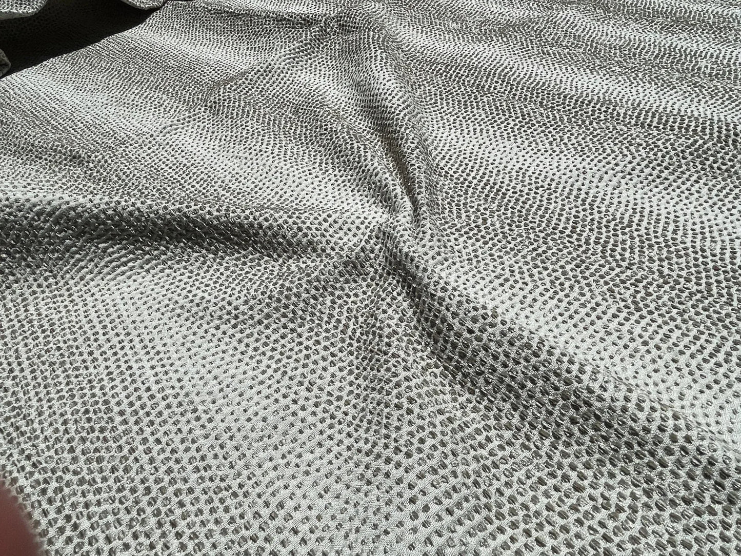 8 Berkbox61 1.2 yard Scalamandre DESPRES WEAVE Fawn Jacquard Ombre Beige MSRP USD278