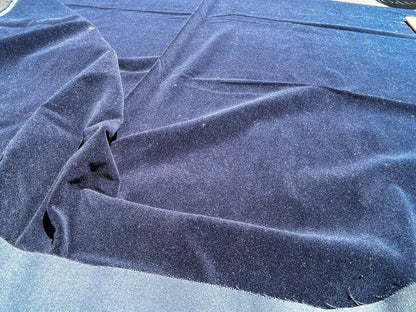 1 Berkbox62 1.5 yard Scalamandre RICHMOND VELVET Navy MSRP USD154/y