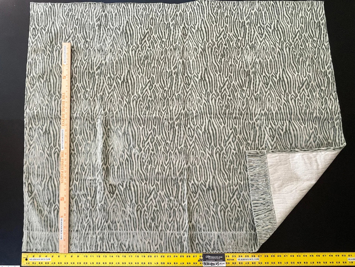 6 Berkbox63 1.2 yard Scalamandre Velvet Coral patterns Green &amp; Beige Faux Bois Velvet MSRP480/Y