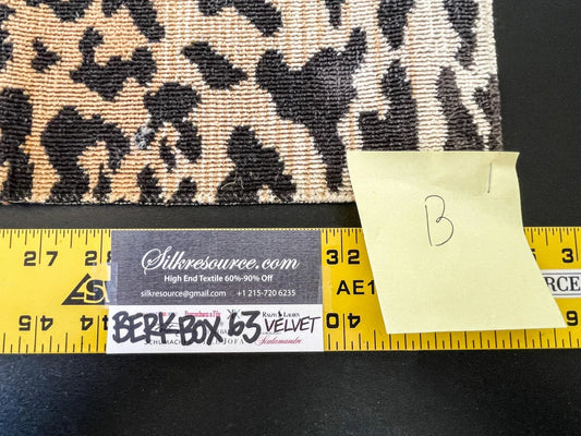 12 Berkbox63 Square Scalamandre Old World Weavers Leopard Velvet in Piccolo Linen Hiend Animal skin Cheetah Orange Black Velvet MSRP USD 500+/yard