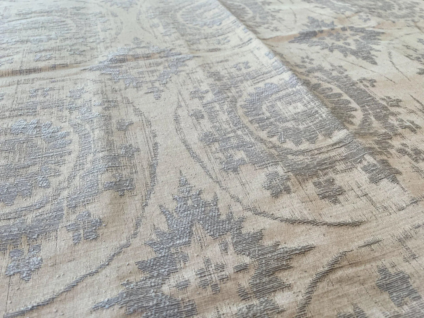 3 Berkbox65 27"x27" Square Scalamandre MANDALA Beige on Gray Medallion MSRP USD258/y