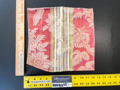 8 Berkbox65 12"x12" Scalamandre Renaissance lampas Red Flower Large Pattern