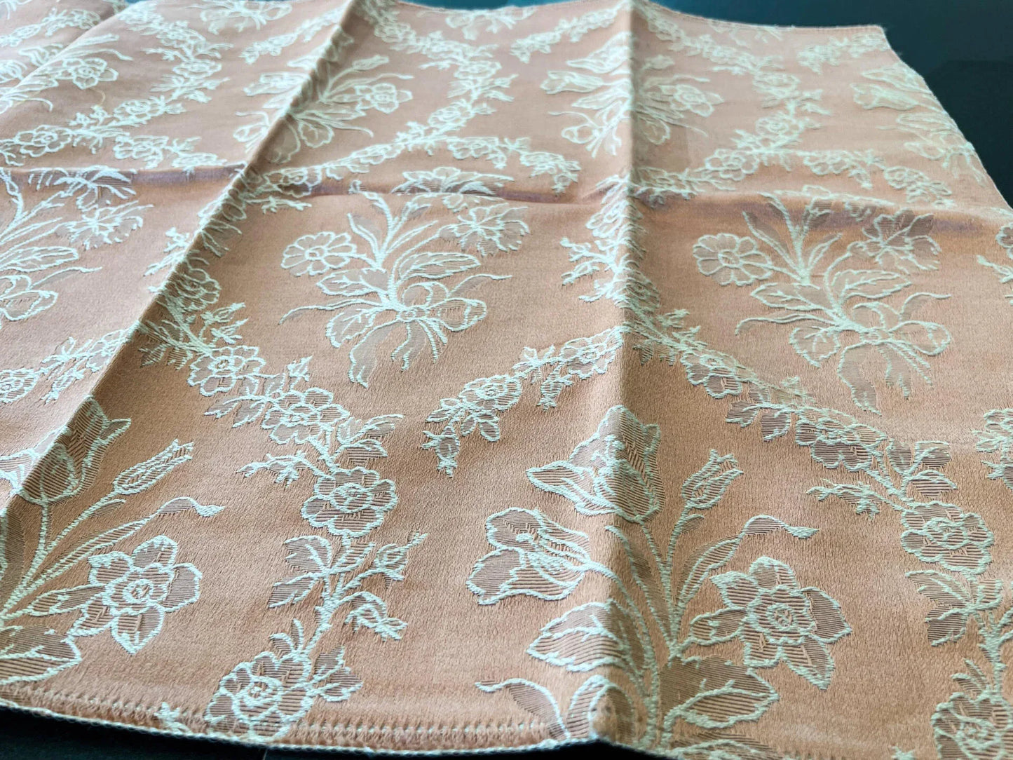 18 Berkbox65 16"x24" Scalamandre Floral Silk lampas Peach White
