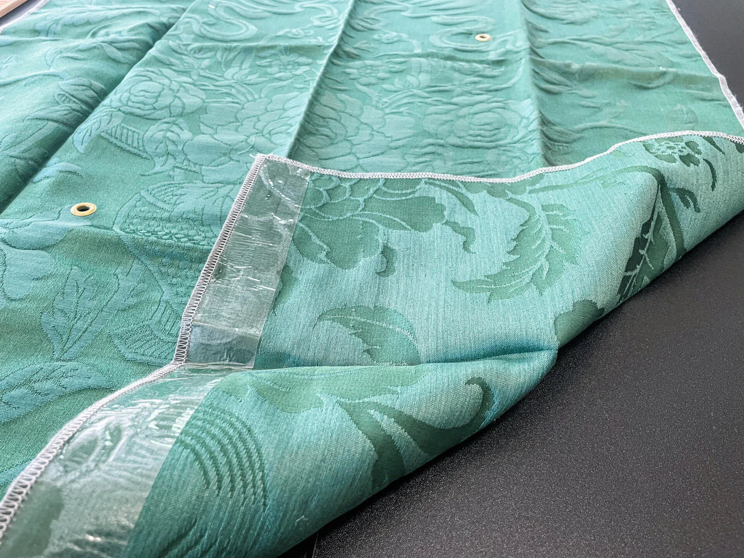 19 Berkbox65 28"x25" Scalamandre Botanical Silk lampas Plain Green